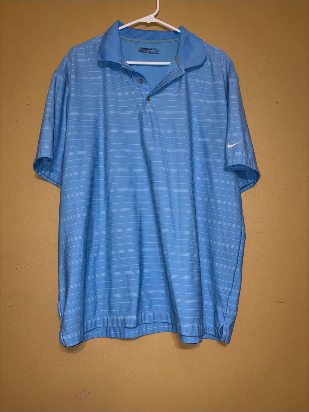 Nike Golf Men's Light Blue White pin stripe Fit Dry Polyester Polo SS Shirt